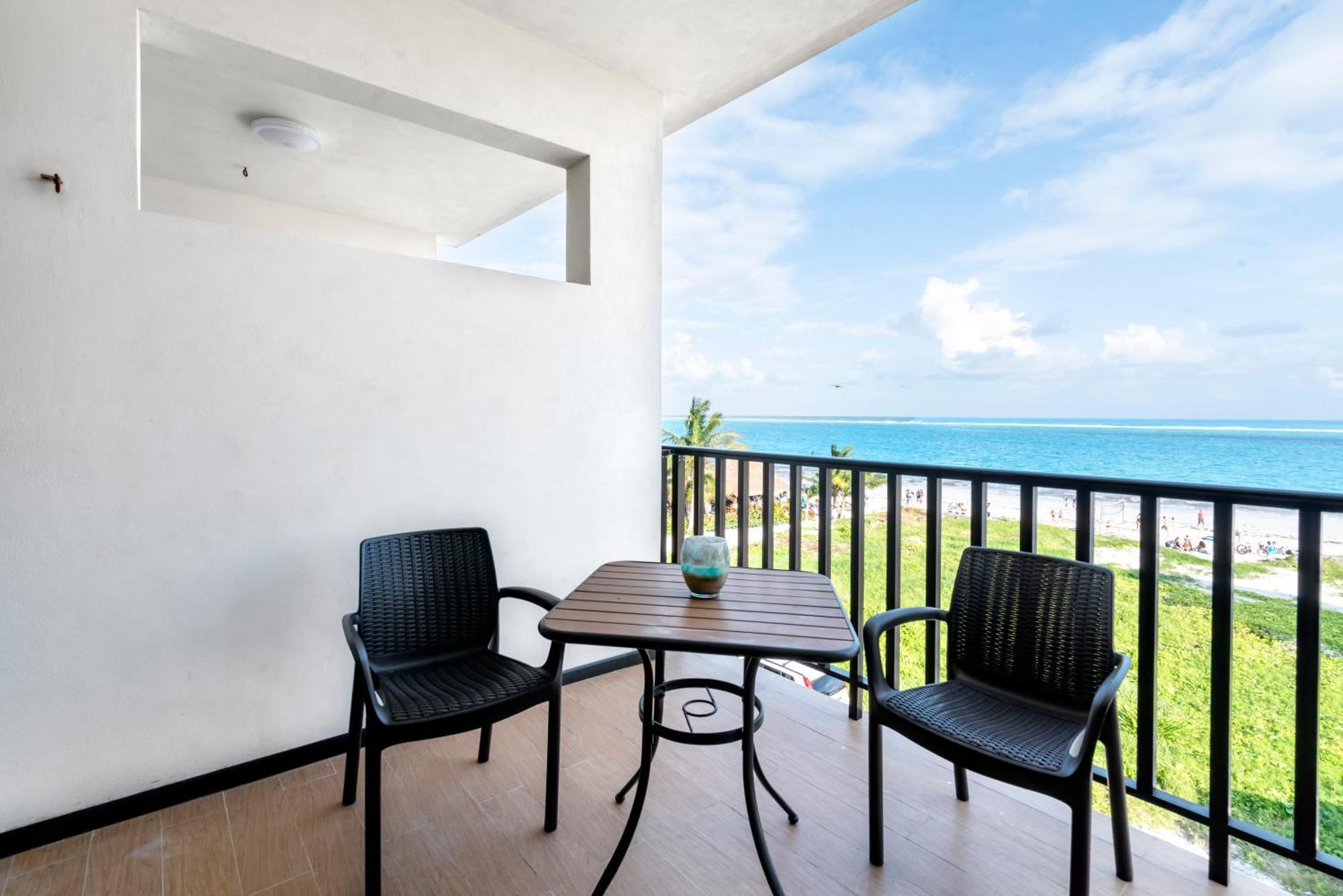 Vela'S Condos Ocean Front Puerto Morelos Buitenkant foto